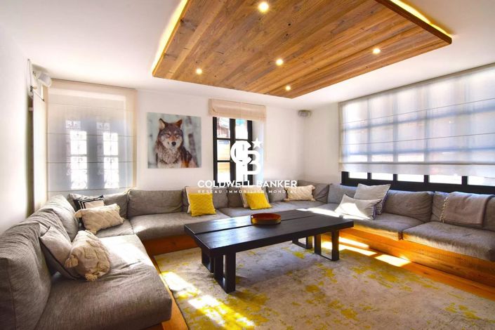 Image No.5-8 Bed House for sale