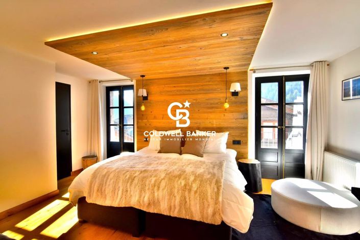 Image No.8-8 Bed House for sale