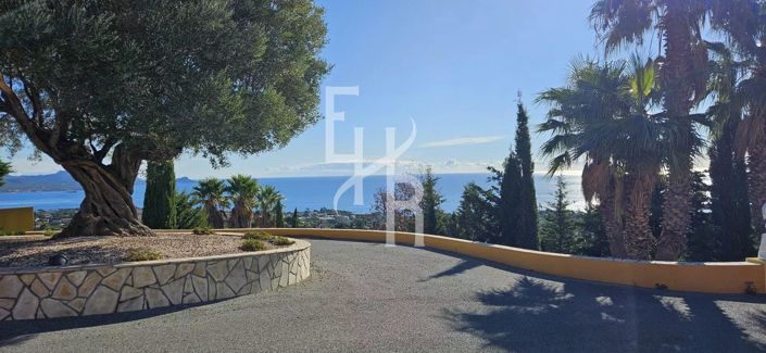 Image No.11-House for sale