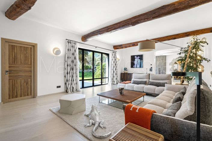 Image No.16-8 Bed House for sale