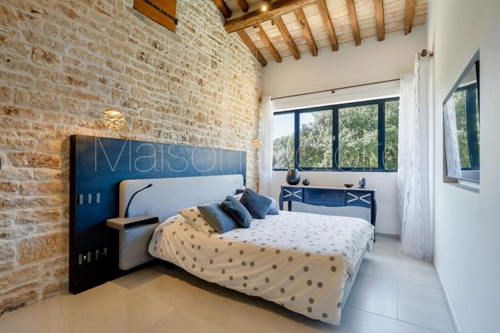 Image No.20-8 Bed House for sale