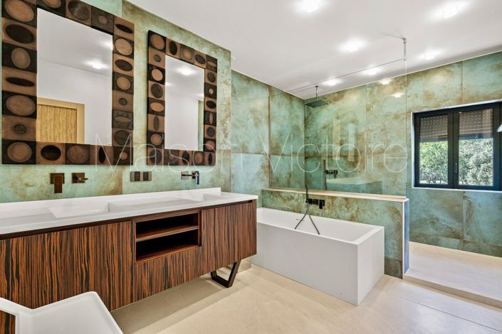 Image No.23-8 Bed House for sale