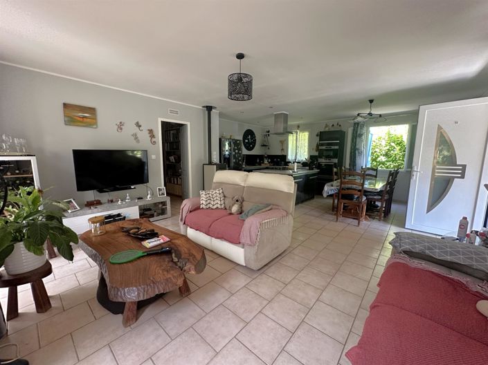 Image No.12-3 Bed House for sale