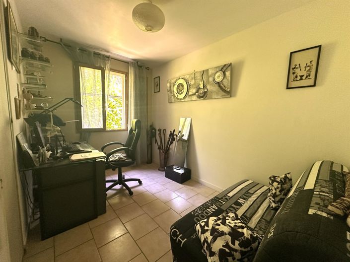 Image No.20-3 Bed House for sale