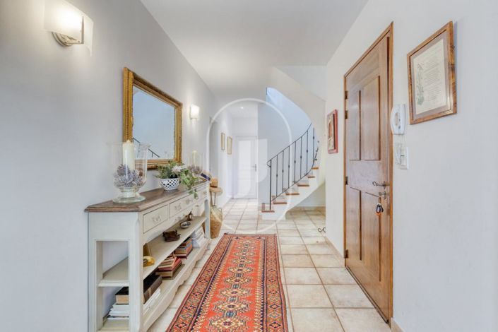 Image No.10-4 Bed House for sale