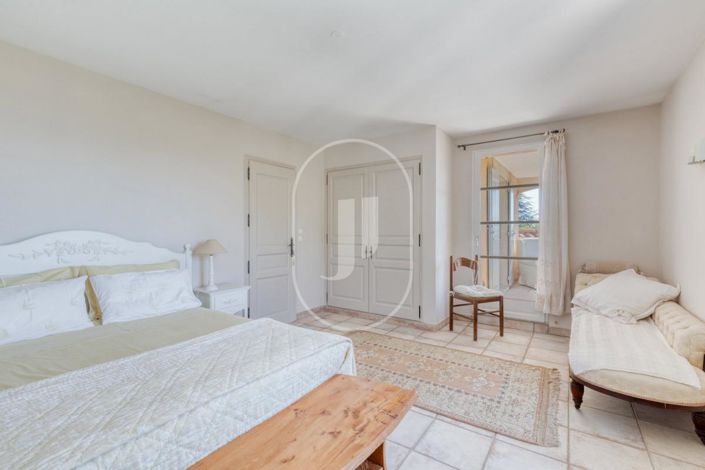 Image No.5-4 Bed House for sale