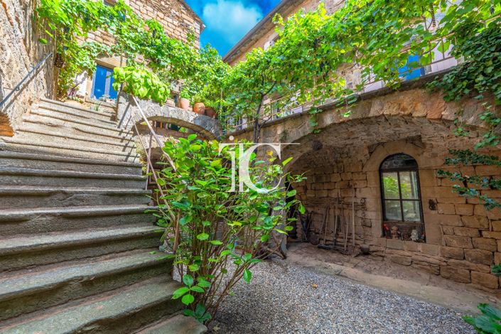 Image No.1-4 Bed House for sale