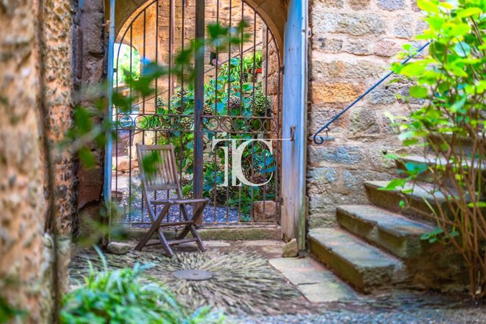 Image No.26-4 Bed House for sale