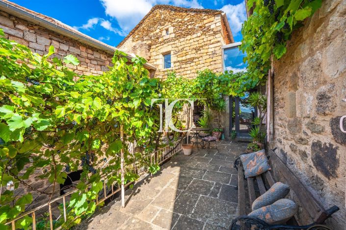 Image No.30-4 Bed House for sale