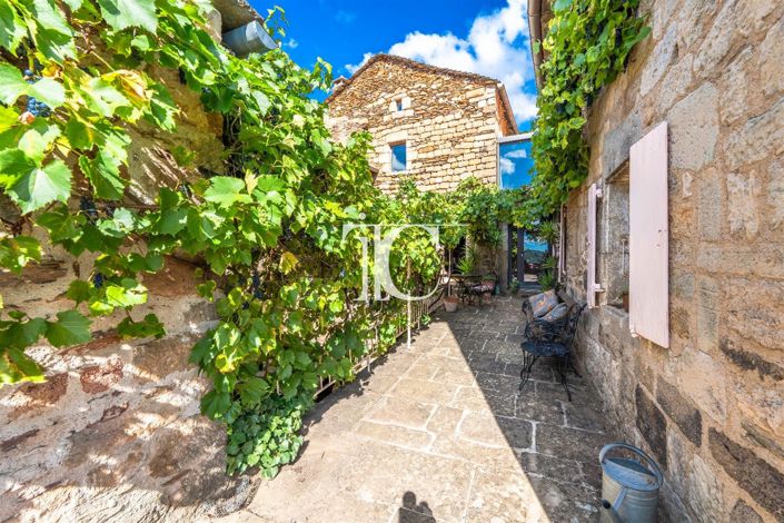 Image No.4-4 Bed House for sale