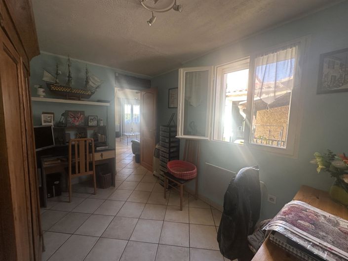 Image No.17-3 Bed House for sale