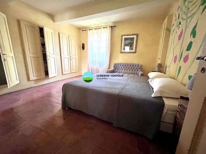 Image No.15-6 Bed House for sale