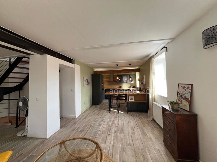 Image No.8-2 Bed House for sale