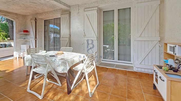 Image No.13-5 Bed House for sale