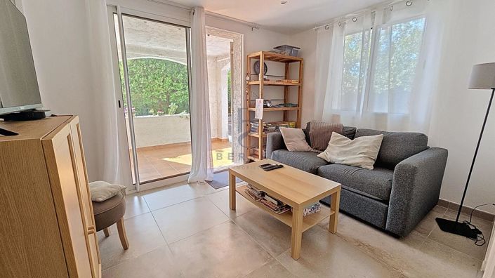 Image No.14-5 Bed House for sale