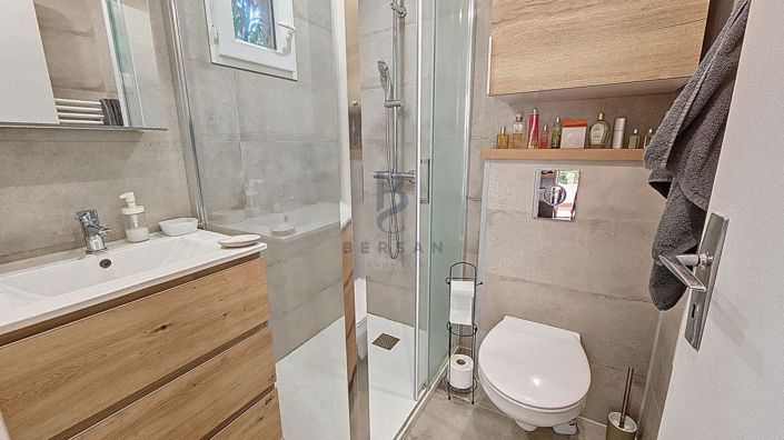 Image No.16-5 Bed House for sale