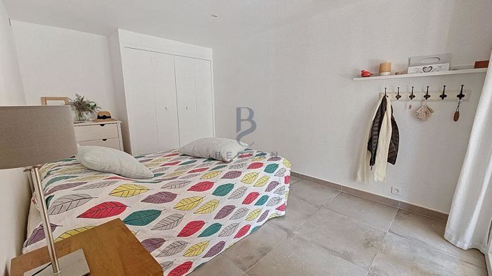 Image No.17-5 Bed House for sale