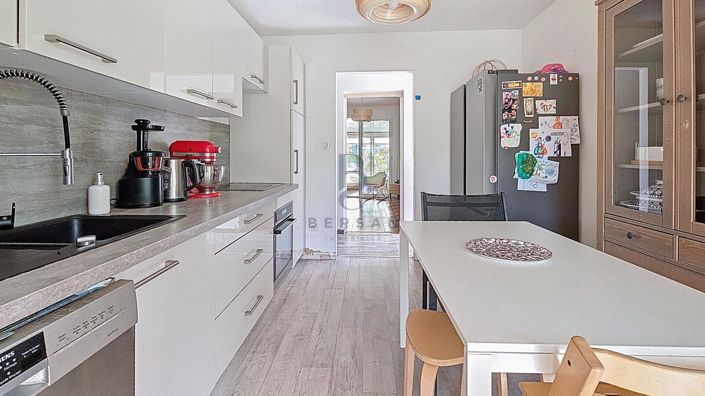 Image No.7-5 Bed House for sale