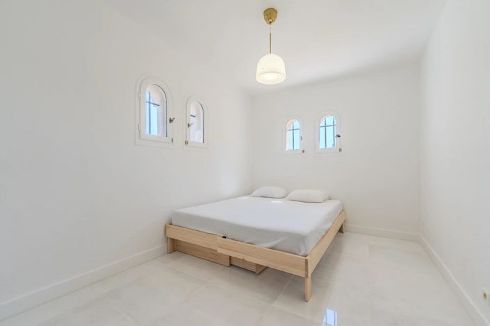 Image No.13-3 Bed House for sale