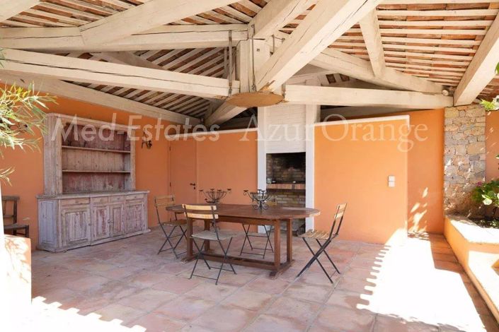 Image No.10-7 Bed House for sale