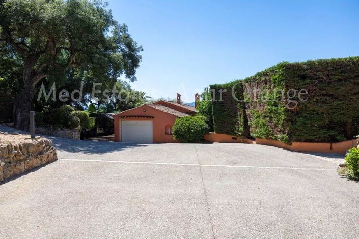 Image No.25-7 Bed House for sale