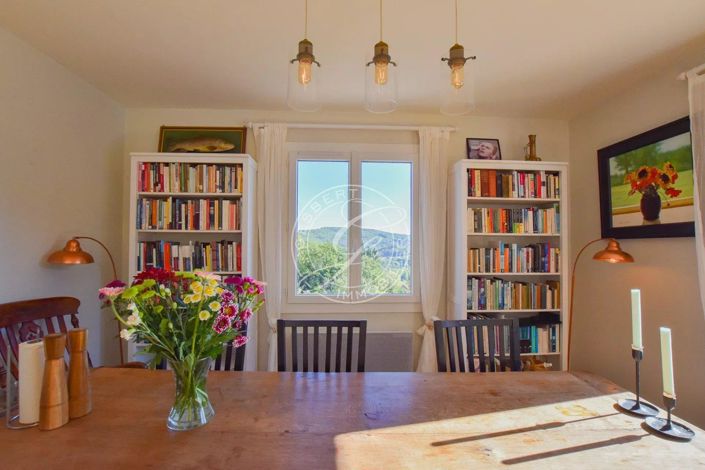 Image No.9-4 Bed House for sale