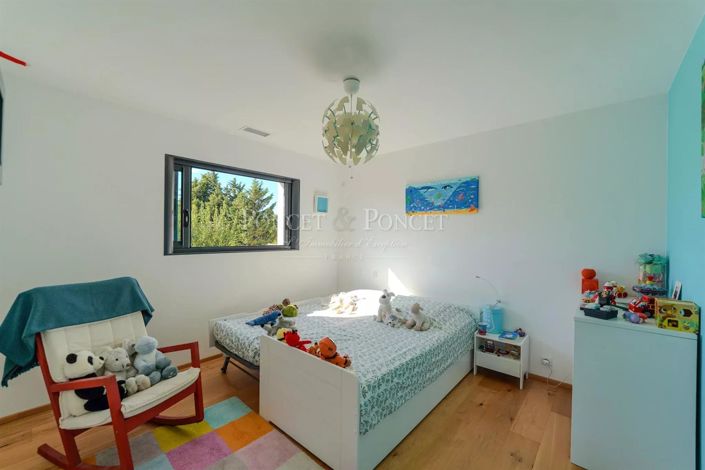 Image No.21-House for sale