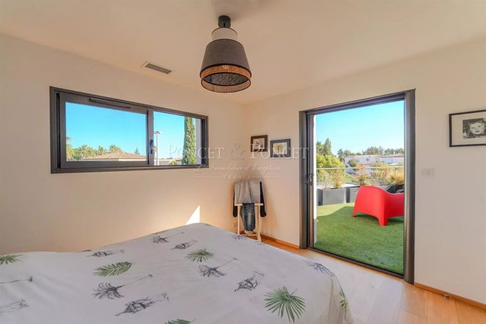 Image No.22-House for sale