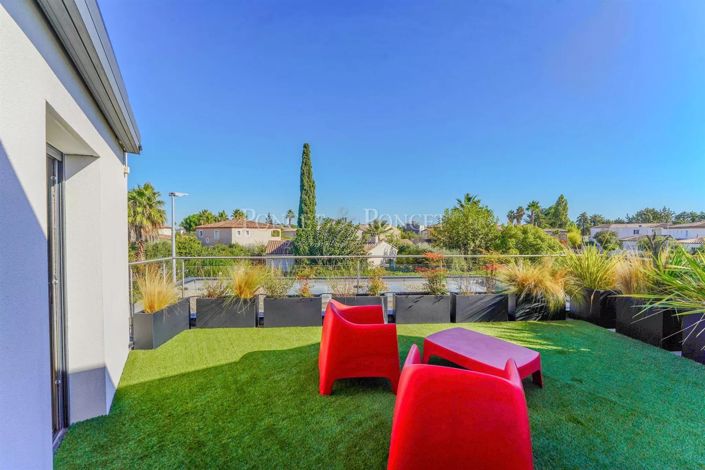 Image No.23-House for sale