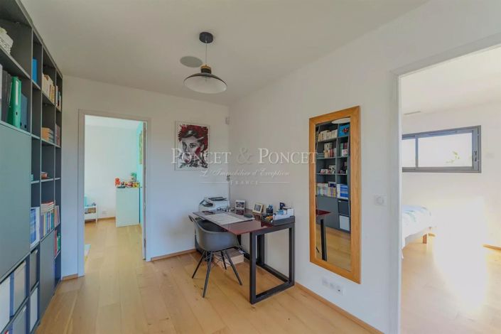 Image No.26-House for sale