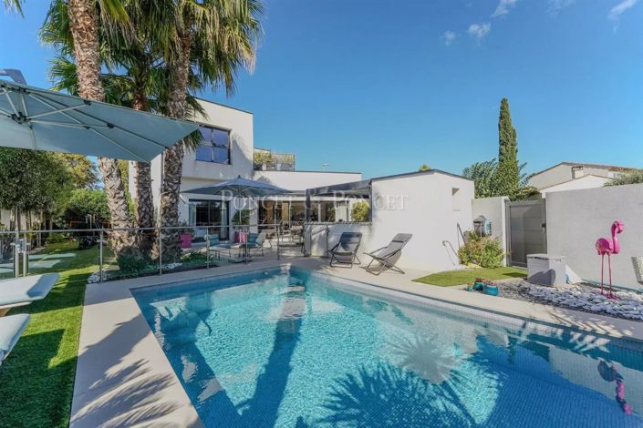 Image No.6-House for sale