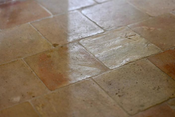 Image No.19-5 Bed House for sale