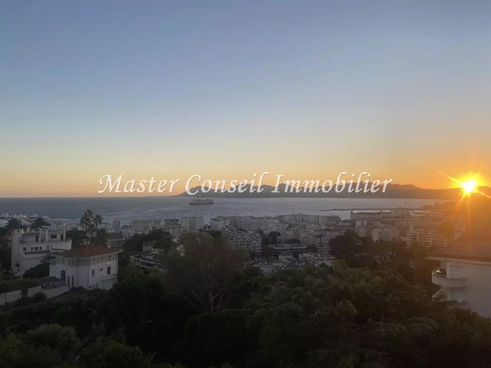 Image No.5-3 Bed Apartment for sale