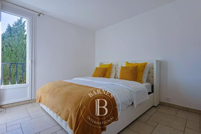 Image No.6-3 Bed Apartment for sale