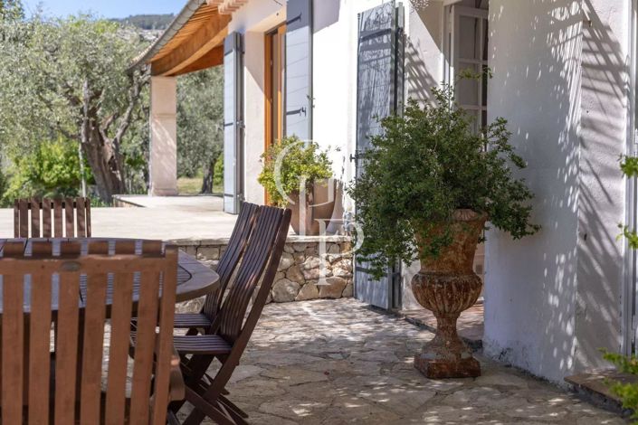 Image No.21-6 Bed House for sale