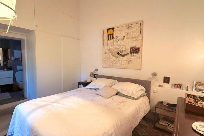 Image No.5-2 Bed House for sale