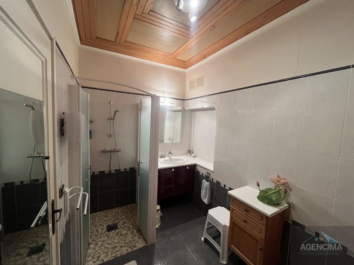 Image No.10-4 Bed House for sale