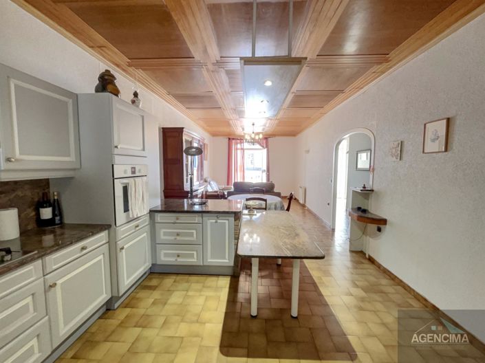 Image No.5-4 Bed House for sale