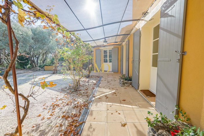 Image No.10-7 Bed House for sale