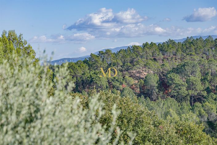 Image No.11-7 Bed House for sale