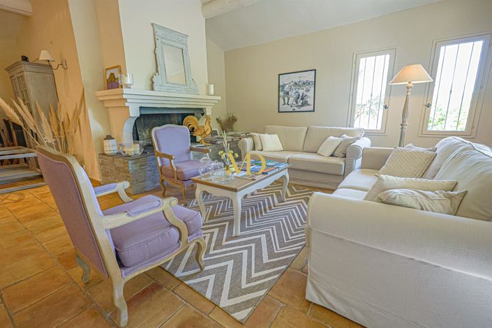 Image No.14-7 Bed House for sale