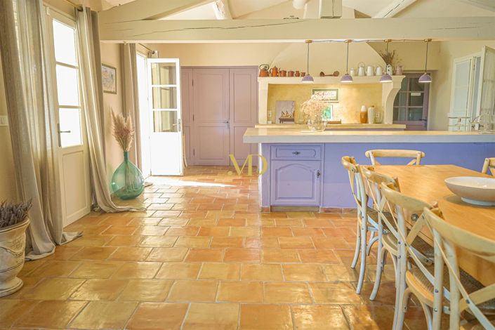 Image No.18-7 Bed House for sale