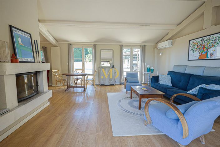 Image No.24-7 Bed House for sale