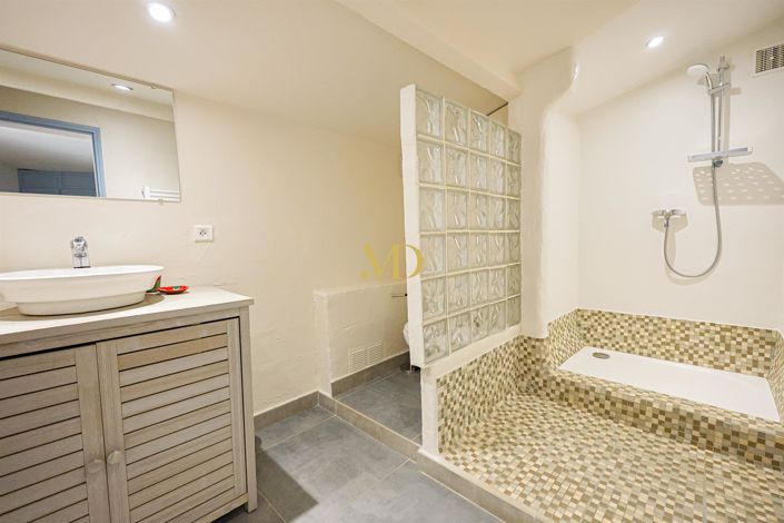 Image No.29-7 Bed House for sale