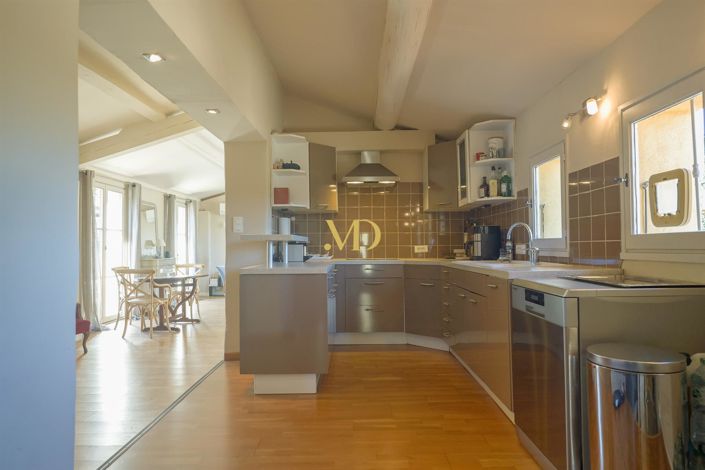 Image No.30-7 Bed House for sale