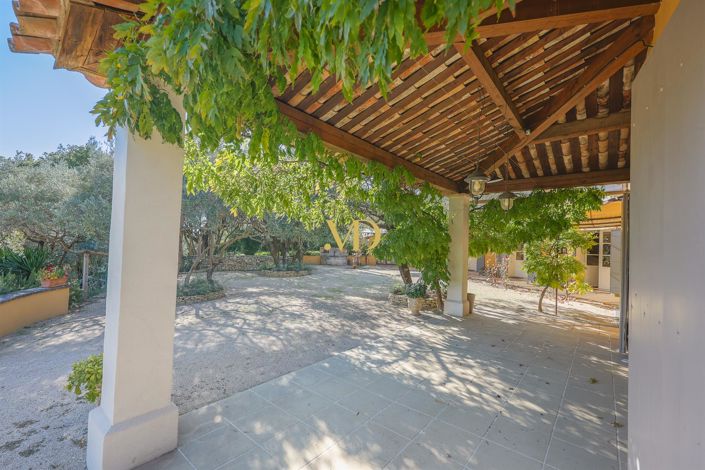 Image No.5-7 Bed House for sale