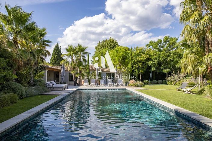 Image No.1-6 Bed House for sale