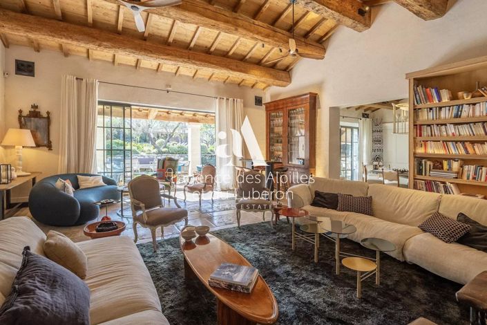 Image No.11-6 Bed House for sale