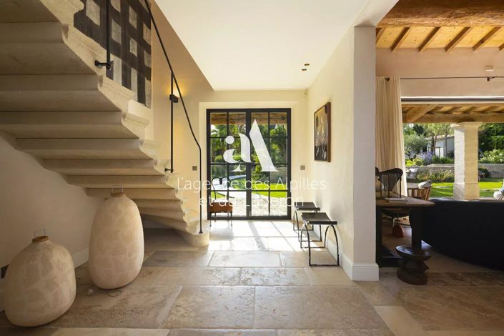 Image No.15-6 Bed House for sale