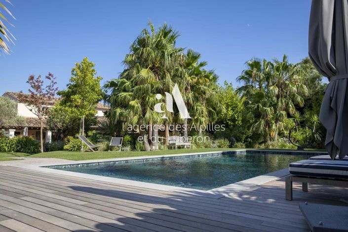 Image No.28-6 Bed House for sale